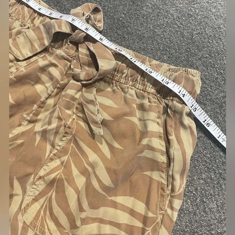 Nicole Miller 100% Lyocell Tie Front Shorts Size M